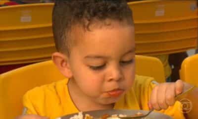 menores, infantes, pequenos;