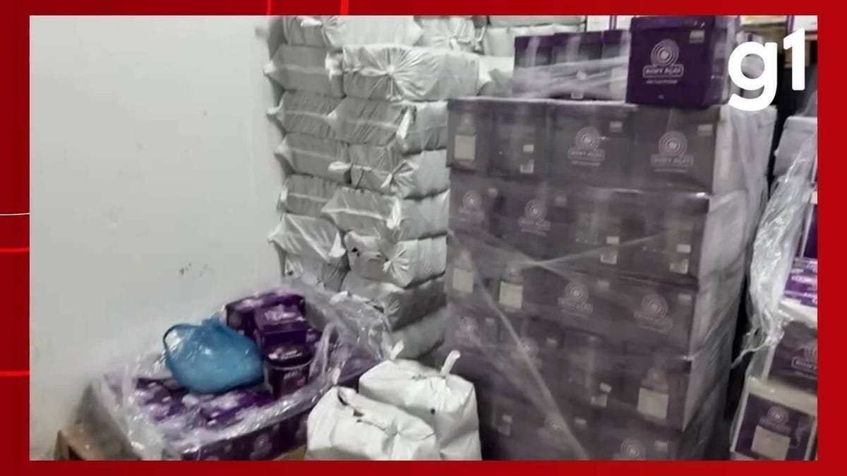 fruto, da açaizeira, juçara, maná-cubiu;