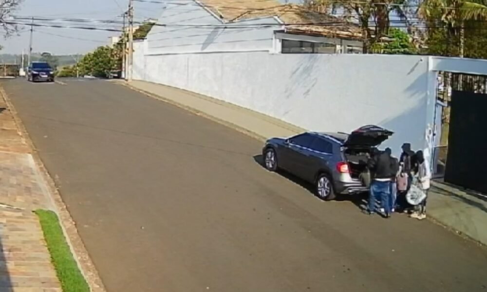roubo, crime, quadrilha;