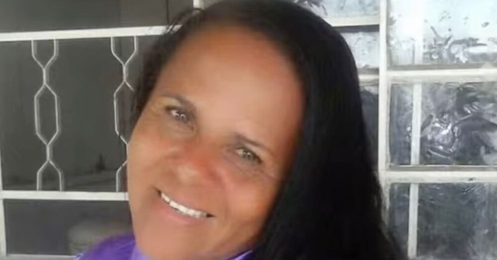 atingida, colidida, abalroada;