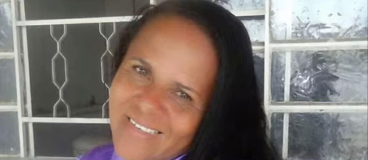 atingida, colidida, abalroada;