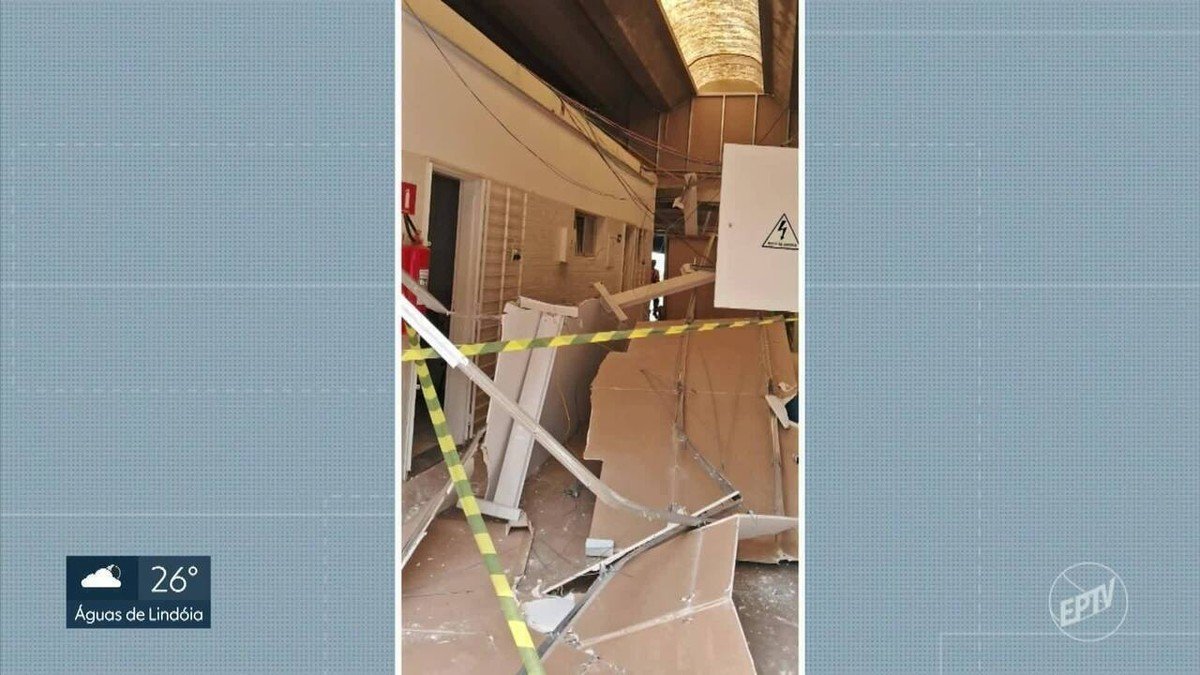 acidente, ocorrência, evento, acontecimento, caso;