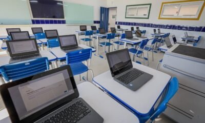 matrícula, inscrição, registro;