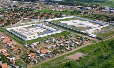 réu, ex-cabo, ex-policial;