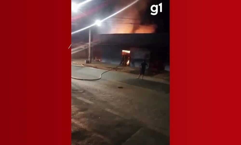 fogo, queimada, combustão;
