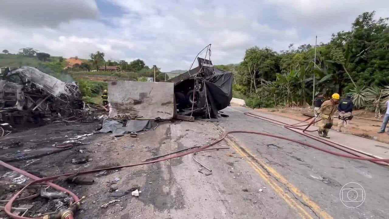 Colisão, Choque, Batida, Incidente, Tragédia;