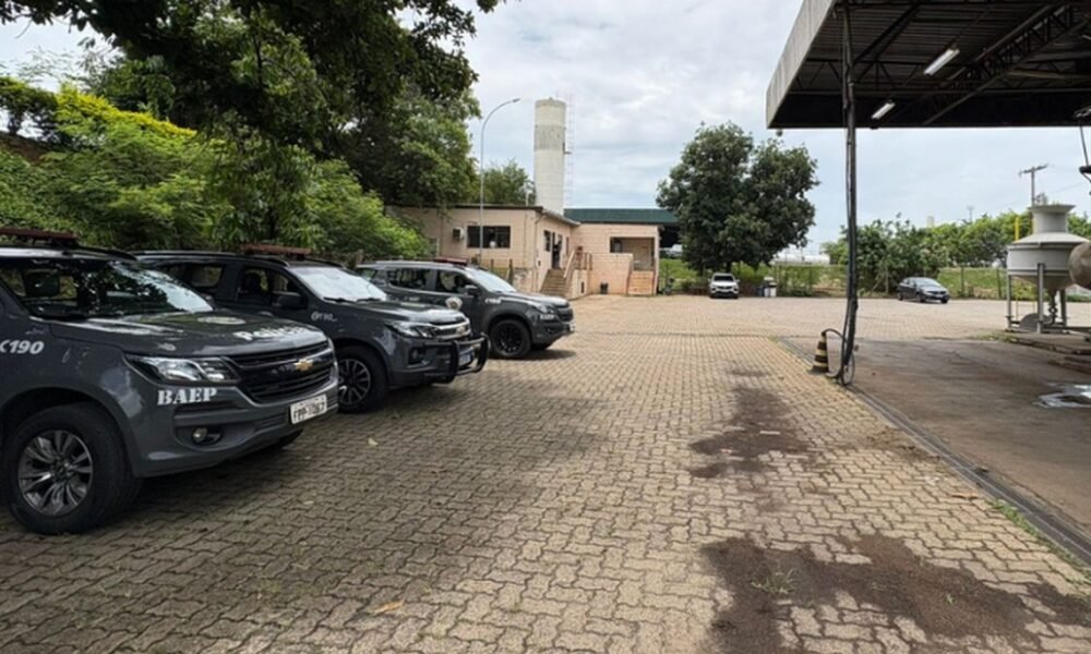 fraude, suborno, tráfico de influência;